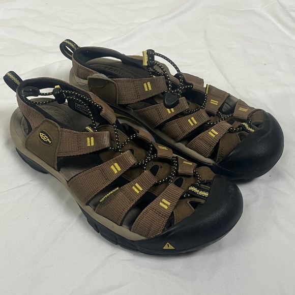 Keen Men's Newport Leather Sandal US 10 UK 9 Brown - Picture 1 of 9